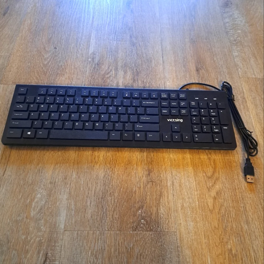 Victsing Wired Keyboard Plug USB Connection Multimedia Function Keys NEW NIOB